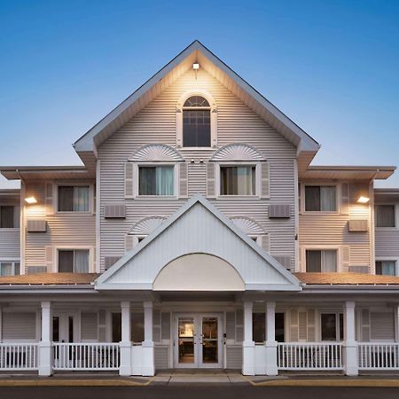 Travelodge Suites By Wyndham Moncton Zewnętrze zdjęcie