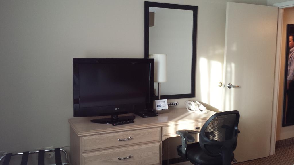 Travelodge Suites By Wyndham Moncton Zewnętrze zdjęcie