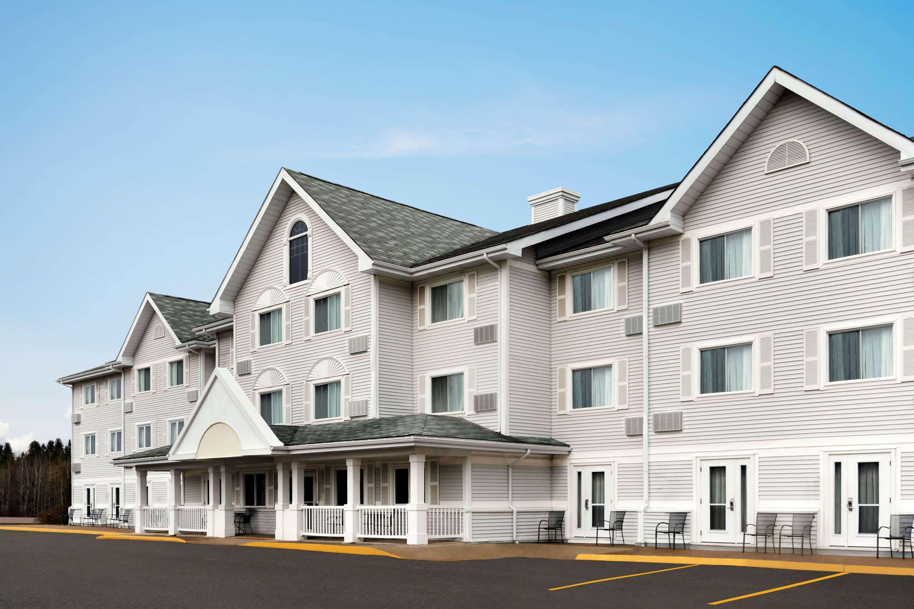 Travelodge Suites By Wyndham Moncton Zewnętrze zdjęcie