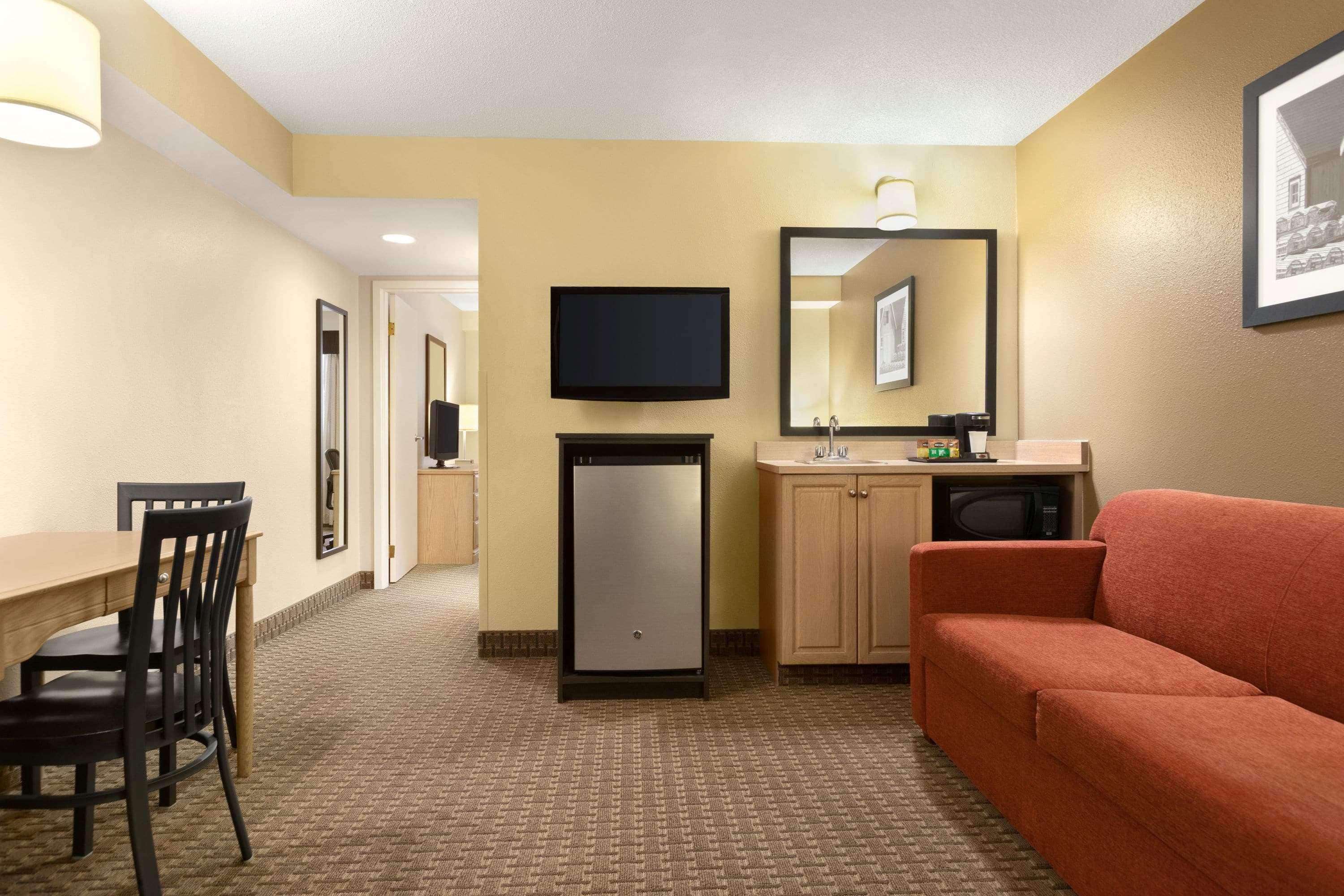 Travelodge Suites By Wyndham Moncton Zewnętrze zdjęcie