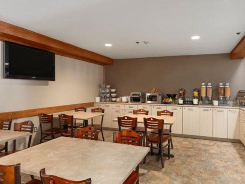 Travelodge Suites By Wyndham Moncton Zewnętrze zdjęcie