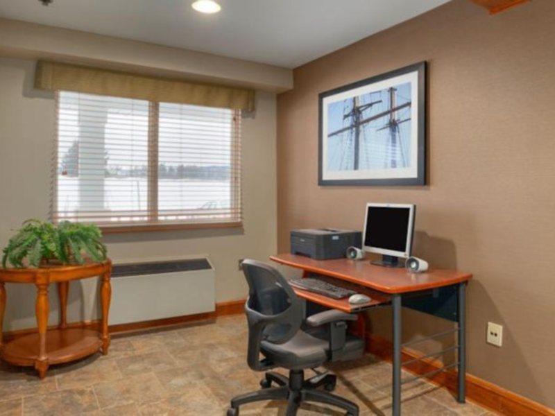 Travelodge Suites By Wyndham Moncton Zewnętrze zdjęcie